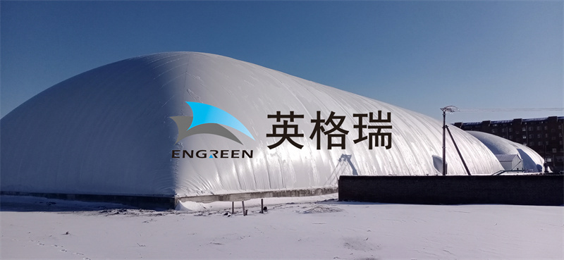 氣膜建筑具有造價(jià)合適、通風(fēng)良好、保溫效果好的諸多優(yōu)勢(shì)