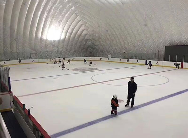 有許多室內(nèi)游泳館或比賽場(chǎng)地選用膜建筑你知道為什么嘛？